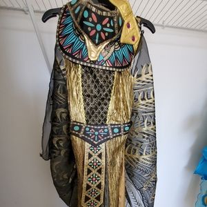 Super cute Cleopatra kids costume, size 7/8 in gold/black